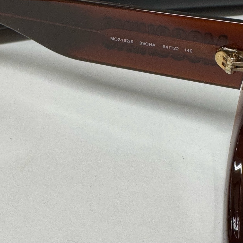 ❤️‍🔥SUPER SALE $400 NEW MOSCHINO OVERSIZED SUNGLASSES - Picture 7 of 10